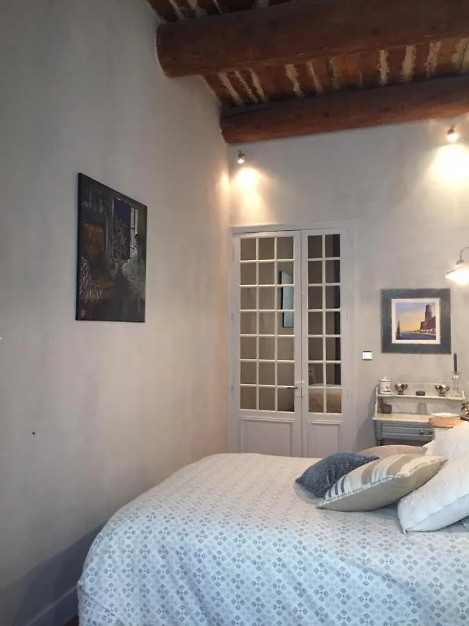 Les Arcenaulx De Marianne Apartman Marseille Homestay szállás